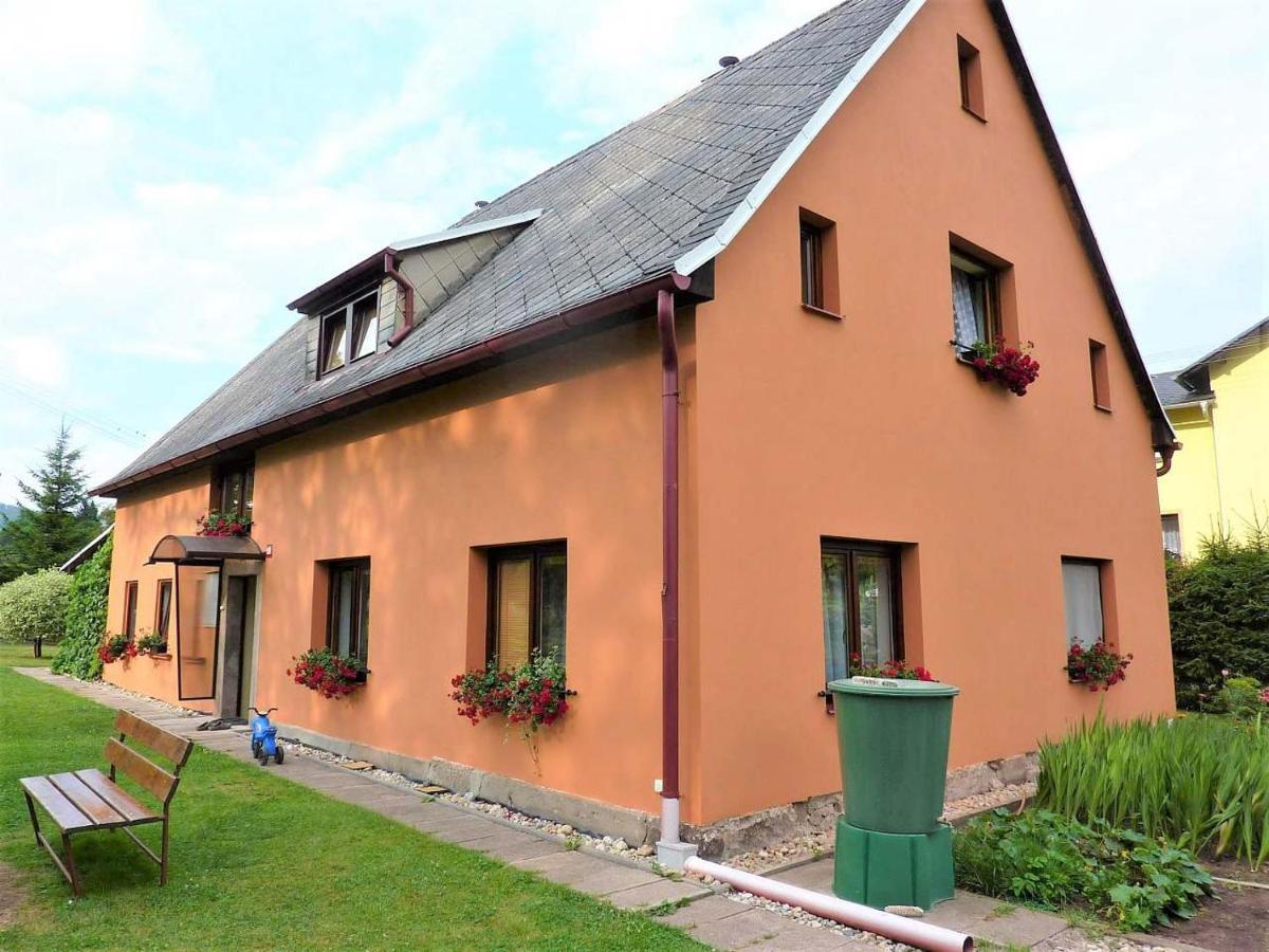 Chalupa U Prochazku Mezimesti Extérieur photo